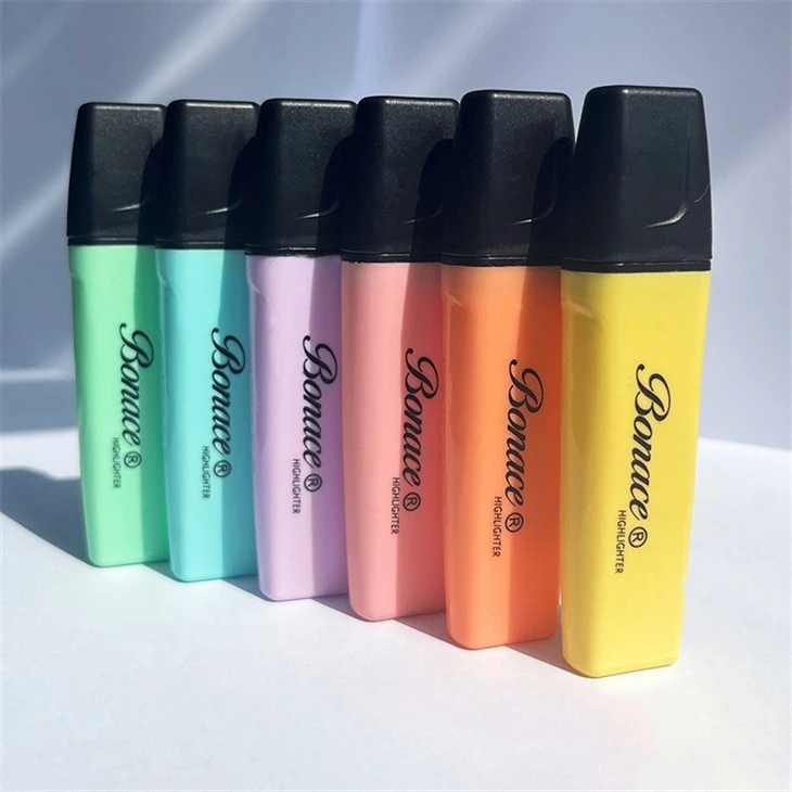 Highlighter Berkilau Warna Pastel Lembut